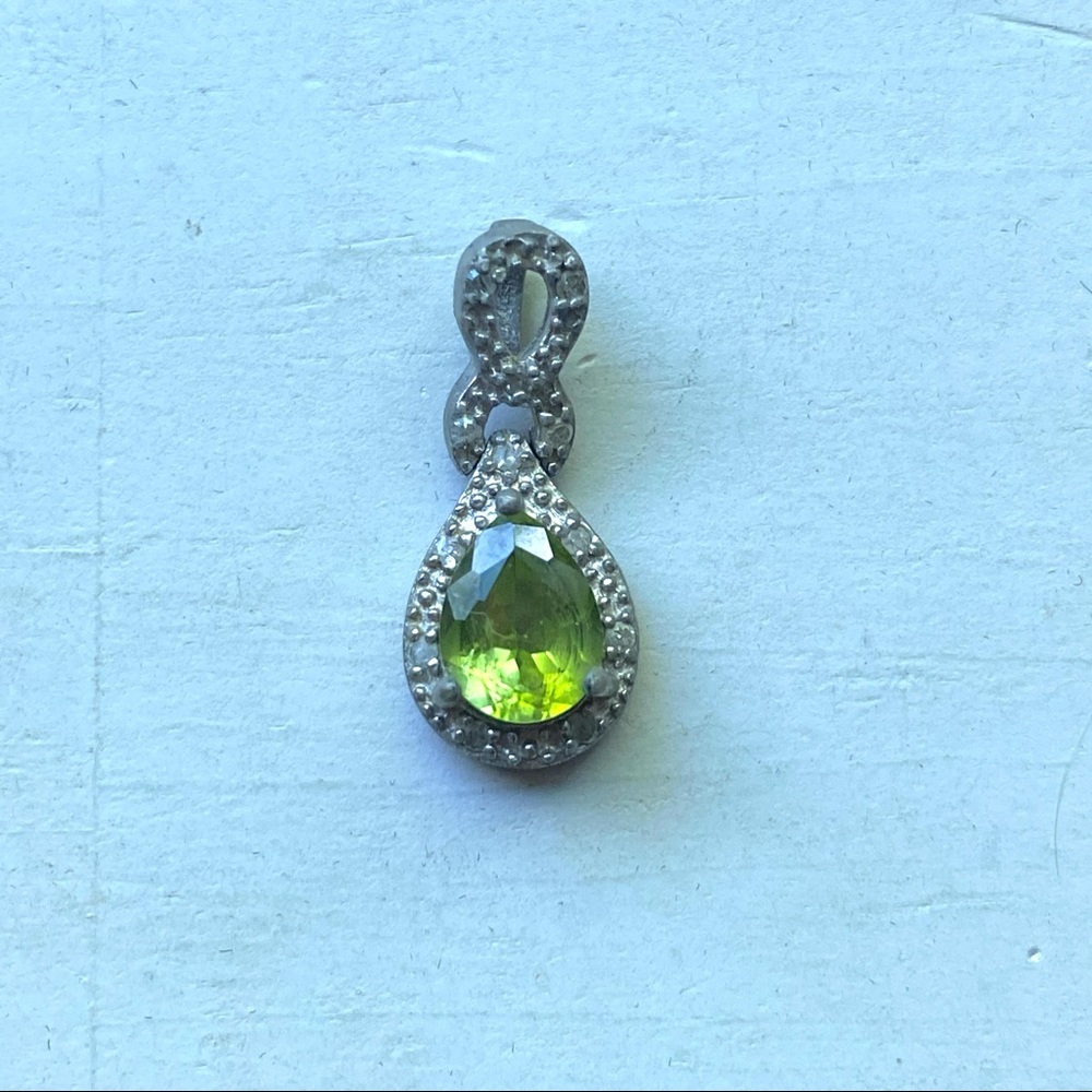 Vintage sterling pendant - Picture 2 of 5
